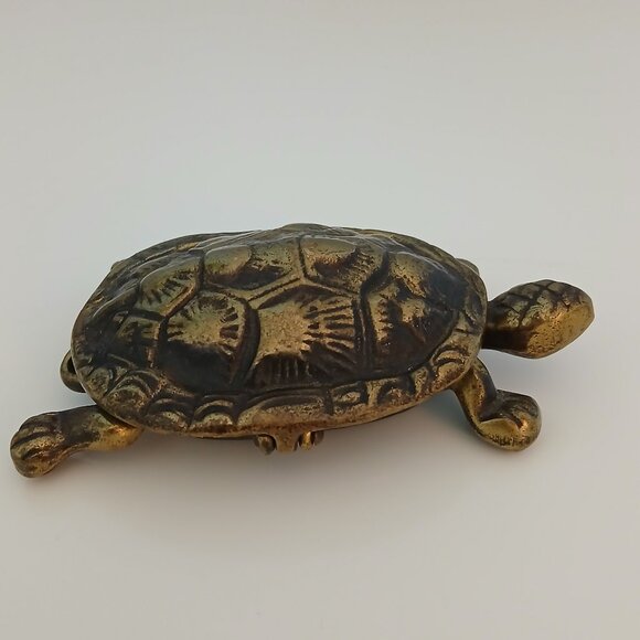 Brass Turtle trinket box with hinged turtle shell lid - Picture 1 of 7